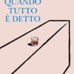 “Ora sono pronto per iniziare il primo dei cinque brindisi: cinque brindisi, cinque persone, cinque ricordi. Spingo la mia bottiglia vuota sul bancone, verso di lei. E quando lei l’affetto e si gira dall’altra parte, dico con un filo d voce: “sono qui per ricordare: tutto ciò che sono stato e tutto ciò che non sarò mai più”. A 84 anni, due anni dopo la morte della moglie Sadie, il protagonista Maurice Hannigan è arrivato a un punto in cui non riesce più a tirare avanti senza di lei. La storia comincia con Maurice seduto al bancone del bar dell’Hotel del paese dove ha affittato per la notte la Suite matrimoniale, quello sospirato dalla moglie per una vita intera, e voluta dal figlio di lui la notte di nozze, col rammarico di essere lì con due anni di ritardo senza di lei, ma per lei. È arrivato per lui il momento di raccontare tutto, cominciando con il primo dei cinque brindisi, ognuno dedicato a 5 persone differenti che hanno segnato la sua esistenza, suo fratello Tony, a sua figlia Molly, a sua cognata Noreen, a suo figlio Kevin (anche se tutto il libro è una lunga lettera rivolta direttamente a Kevin). L’ultimo brindisi, naturalmente, è per lei, Sadie, con il bisogno di “chiedere scusa per tutte le volte in cui, dopo quel grandioso inizio, ho rubato quel sorriso dal volto meraviglioso di tua madre; per tutte le cose che non ho mai fatto e per le promesse che ho fatto e poi infranto”. Guardandosi indietro teme di essere stato fiero e chiuso, anche con la moglie. Ora riesce finalmente a parlare di sè, guardandosi dall’esterno. Romanzo scritto davvero in modo magistrale.